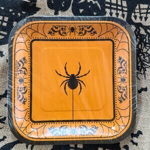 Unopened Pack of 10 Black Spider Halloween Lunch‎ Snack Paper Plates